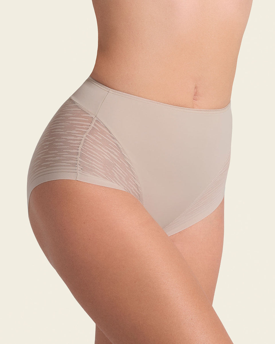 Panty faja clásico invisible con transparencias en glúteos y laterales
