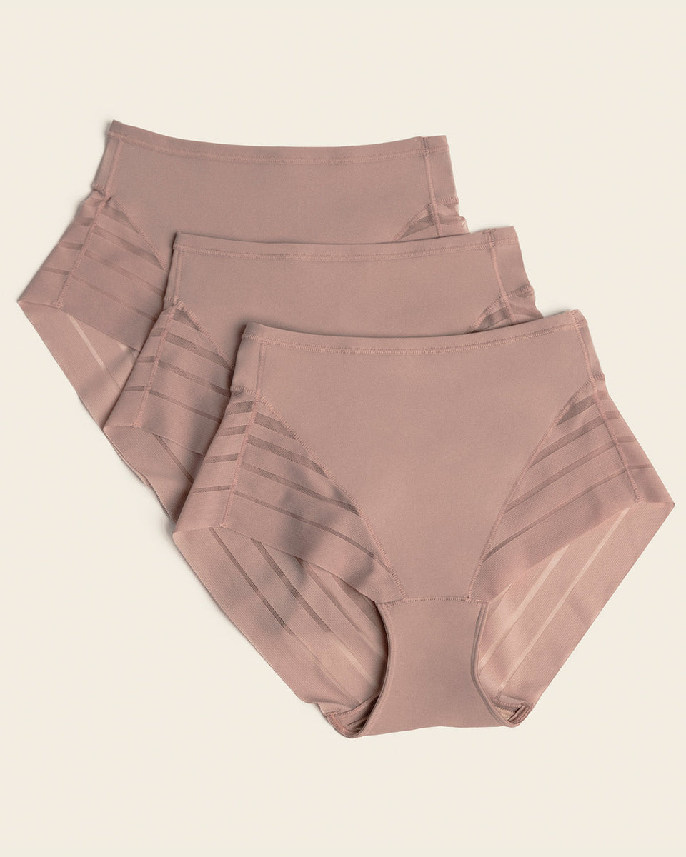Panty faja clásico con control moderado de abdomen y bandas en tul