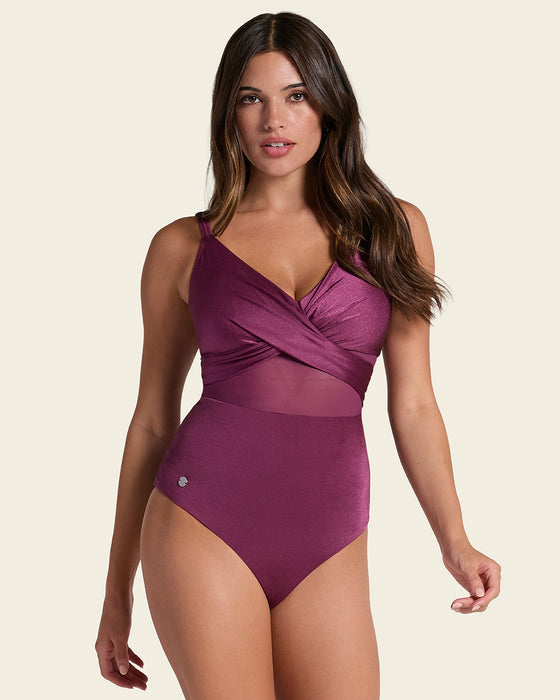 Vestido de baño entero con escote cruzado y tela con brillo#color_466-vinotinto