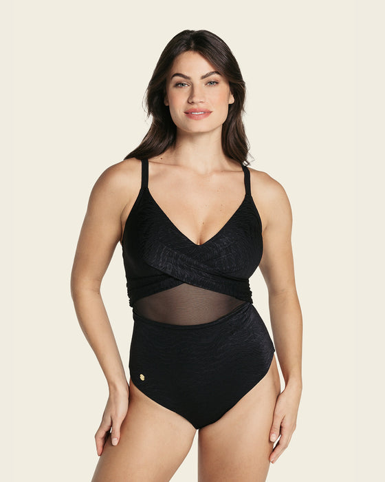 Traje de baño entero control suave de abdomen elaborado con nylon reciclado#color_700-negro