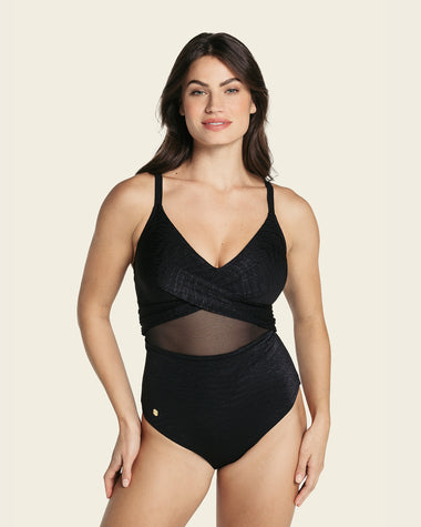 Traje de baño entero control suave de abdomen elaborado con nylon reciclado#color_700-negro
