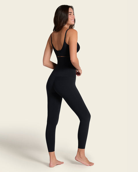 Legging de tiro alto de control en abdomen y piernas#color_700-negro