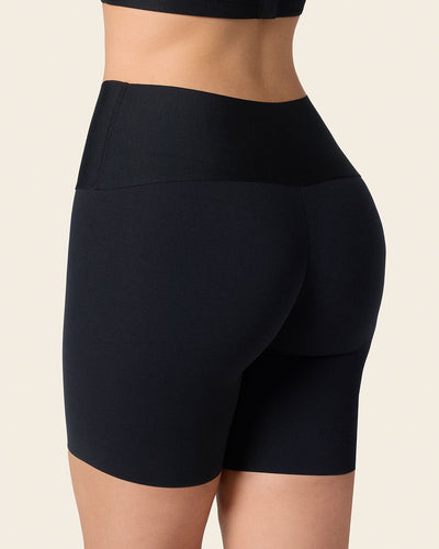 Short de control moderado aspecto invisible con fajón antideslizante#color_700-negro