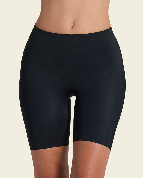 Panty short invisible de control moderado con realce de glúteos#color_700-negro