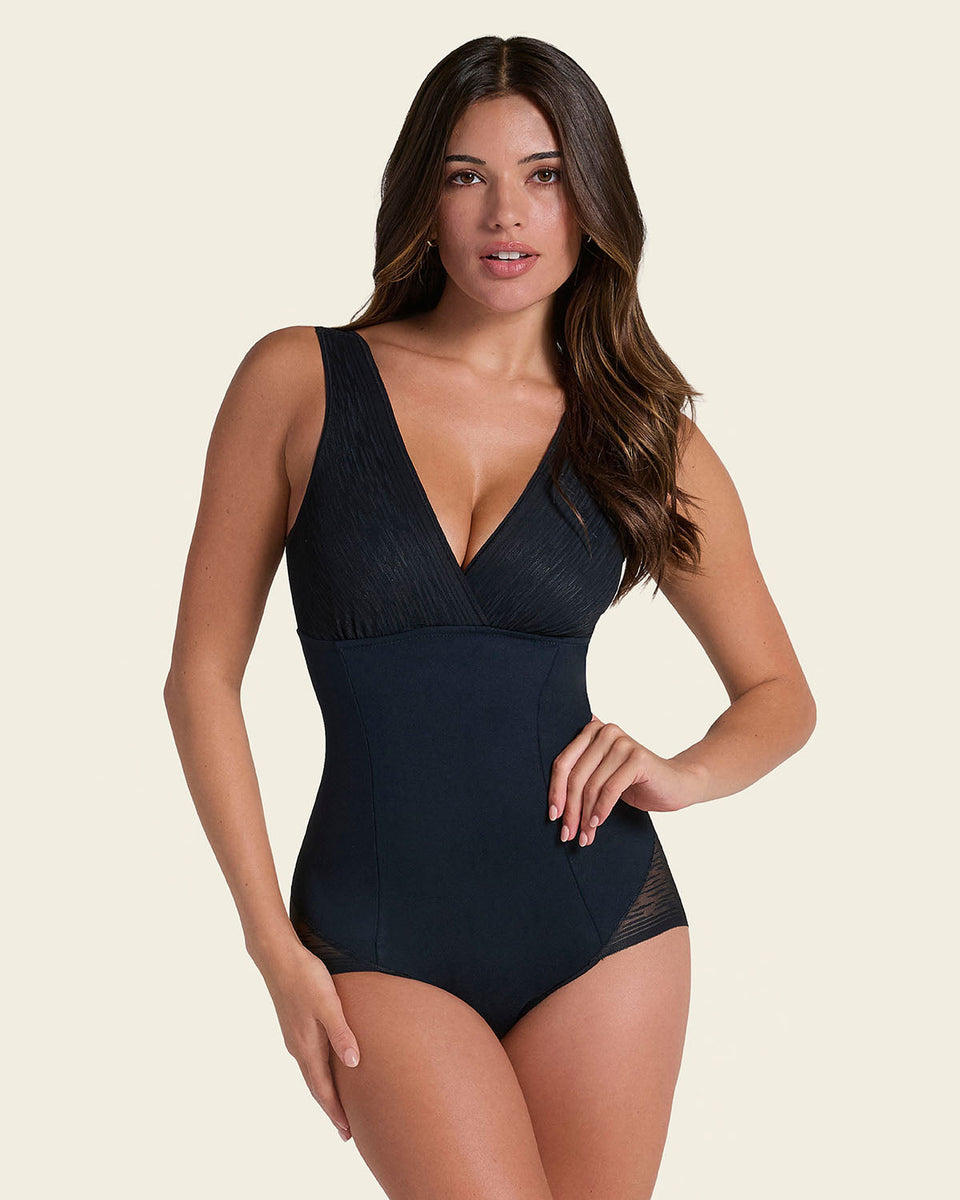 Faja tipo body con bralette incorporado con control de abdomen