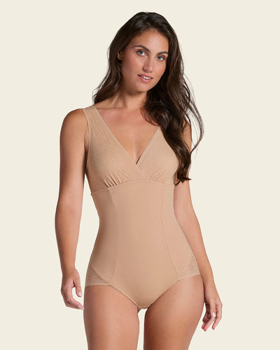 Faja tipo body con bralette incorporado con control de abdomen#color_801-cafe-medio