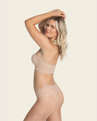 Panty estilo hipster en encaje moderno